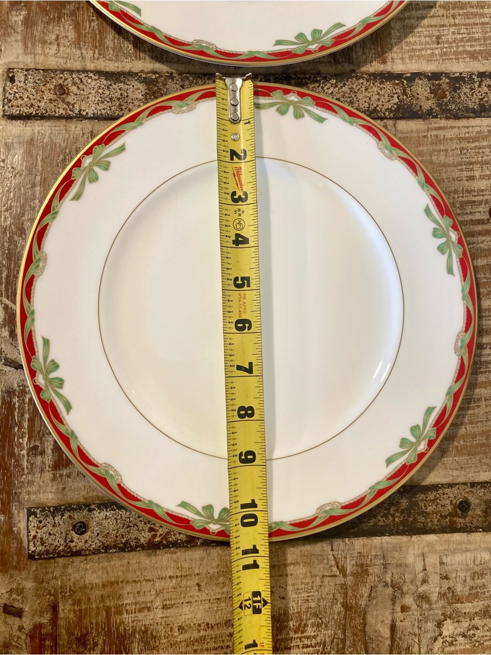 4 Dinner Plates Waterford Fine China Holiday Ribbons Christmas Plates - Picture 3 of 14